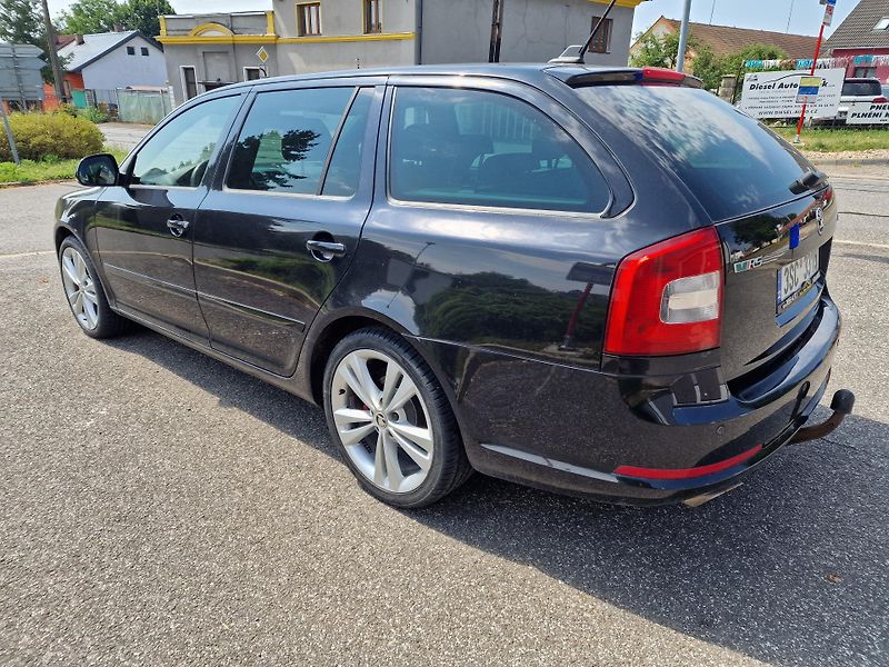Škoda Octavia RS 2,0TDI 125KW VÝHŘEV TAŽNÉ  - fotka 6 z 19