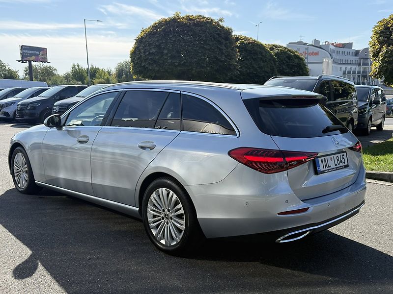 Mercedes-Benz Třídy C (2025) 220 d 4MATIC kombi - fotka 6 z 40