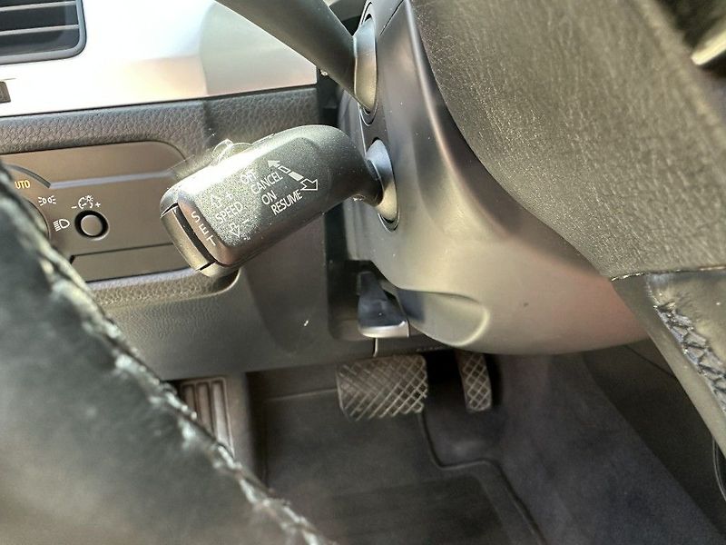Volkswagen Touareg 3.0 V6 TDi BlueMotion - fotka 17 z 35