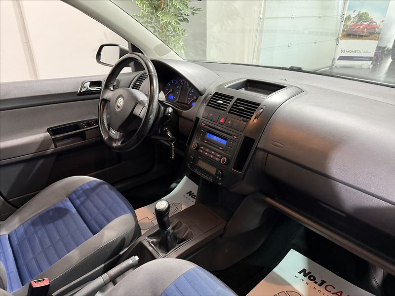 Volkswagen Polo 1,2   i TOUR ČIDLA ŠÍBR ALU ST - fotka 13 z 19