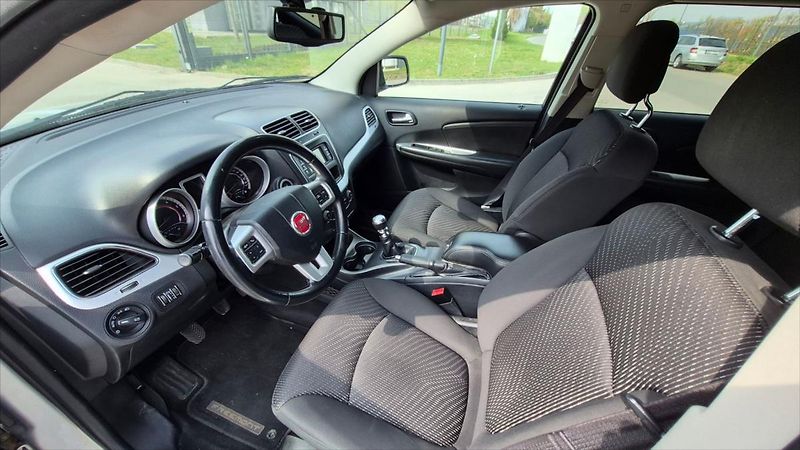 Fiat Freemont 2,0 103 KW MULTIJET ČR - fotka 9 z 17