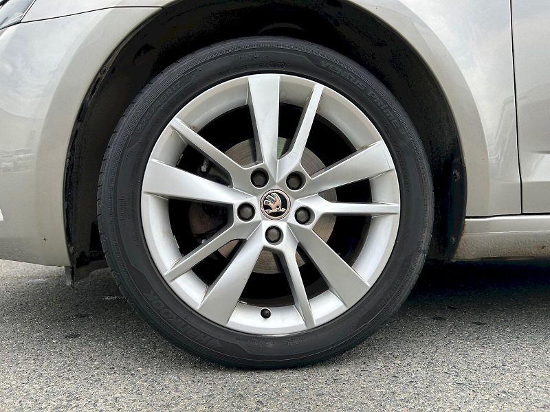 Škoda Octavia (2017) Style PLUS 1.6 TDI 85 kW - fotka 11 z 30