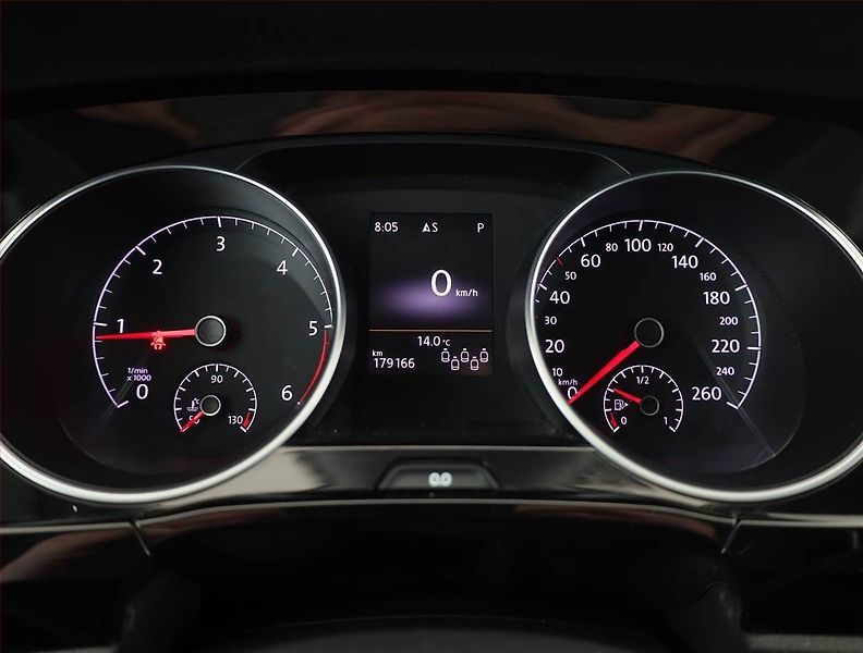 Volkswagen Touran (2016) 2.0 TDI, Automat, 7 míst - fotka 9 z 19