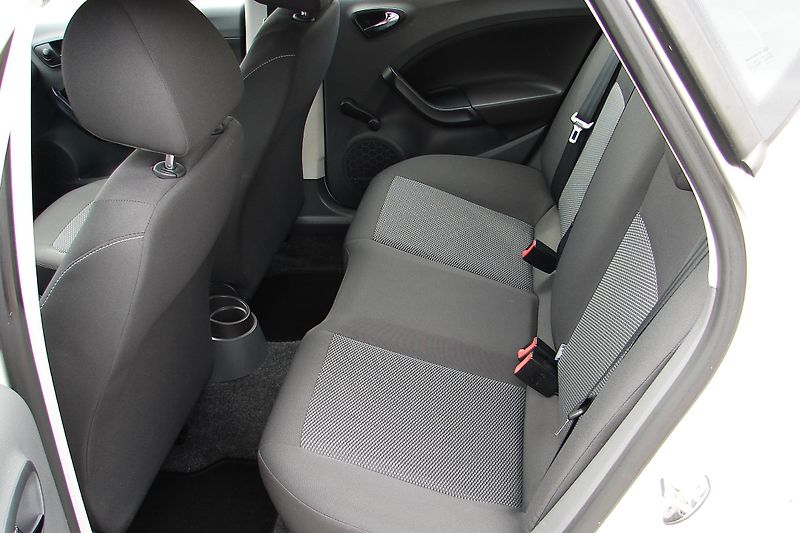 Seat Ibiza IV 1,4TDi 80PS EcoMotive KLIMA - fotka 12 z 32