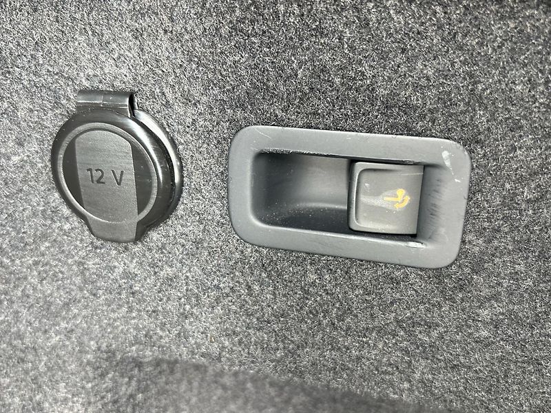 Škoda Kodiaq Selection 4x4 DSG - fotka 31 z 32