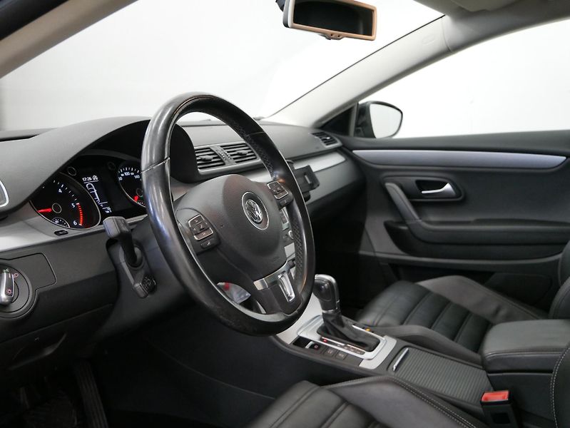 Volkswagen Passat CC - fotka 13 z 23