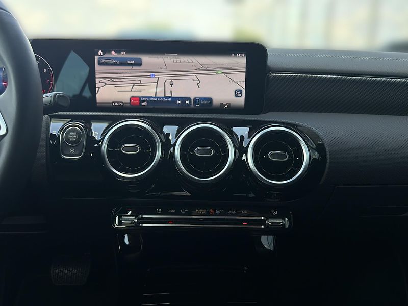 Mercedes-Benz CLA CLA 200 Progressive kombi - fotka 14 z 27