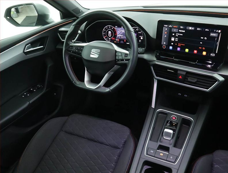 Seat Leon (2022) 1.5 eTSI, Automat, Kůže, Navi - fotka 7 z 20