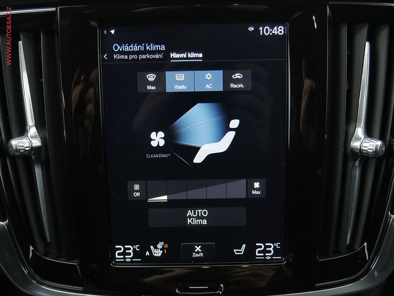 Volvo V90 (2018) 2.0D, LED, TZ, park.asist - fotka 18 z 27