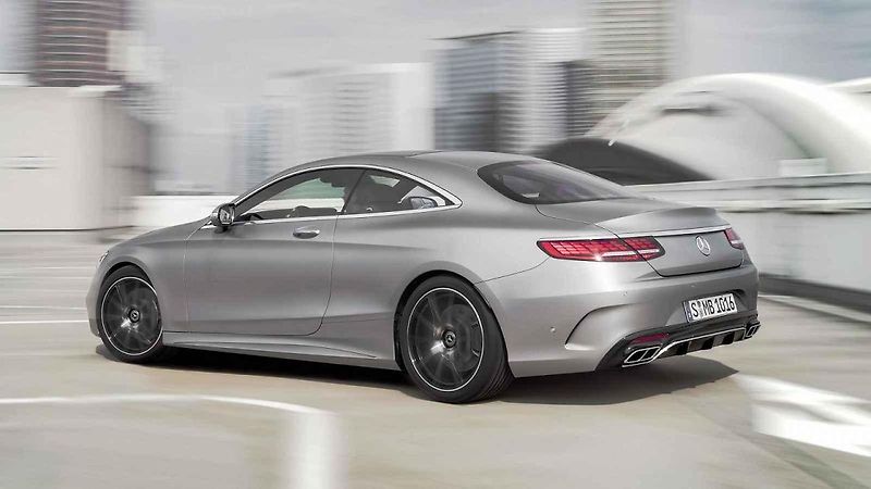 Mercedes-Benz třídy S Kabriolet.