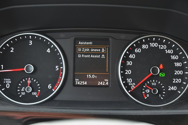 Volkswagen Multivan (2017) TDi 150kW 4x4 DSG Highline ČR - fotka 33 z 48
