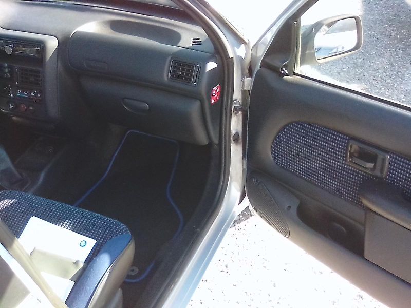 Peugeot 106 (2000) 1.1i, STK do 11/2027 - fotka 17 z 28