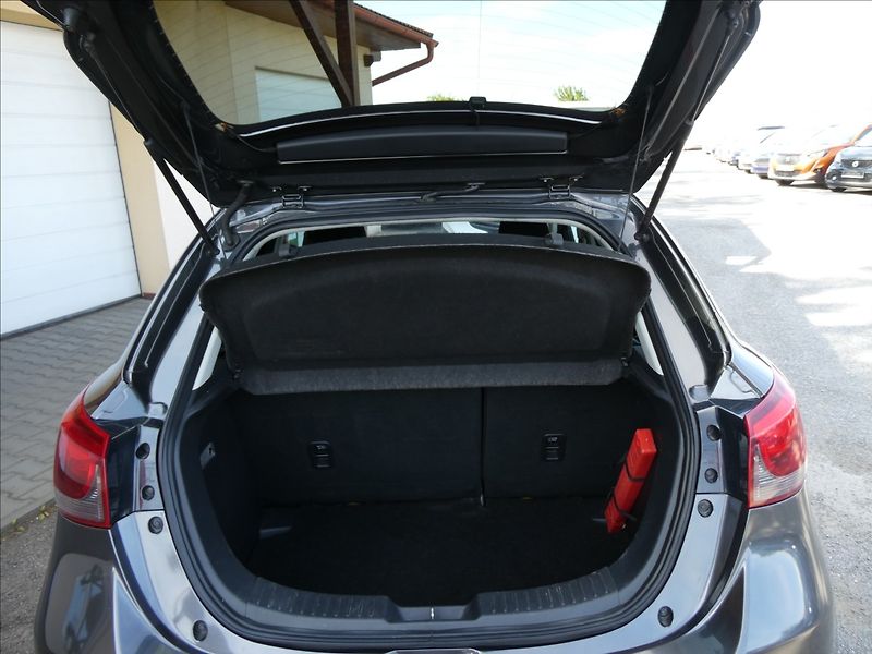 Mazda 2 1,5 Skyactiv 66kW,2xkola,NAVIG - fotka 18 z 59