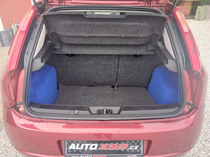 Fiat Grande Punto 1.4i 57 kW  - fotka 12 z 29