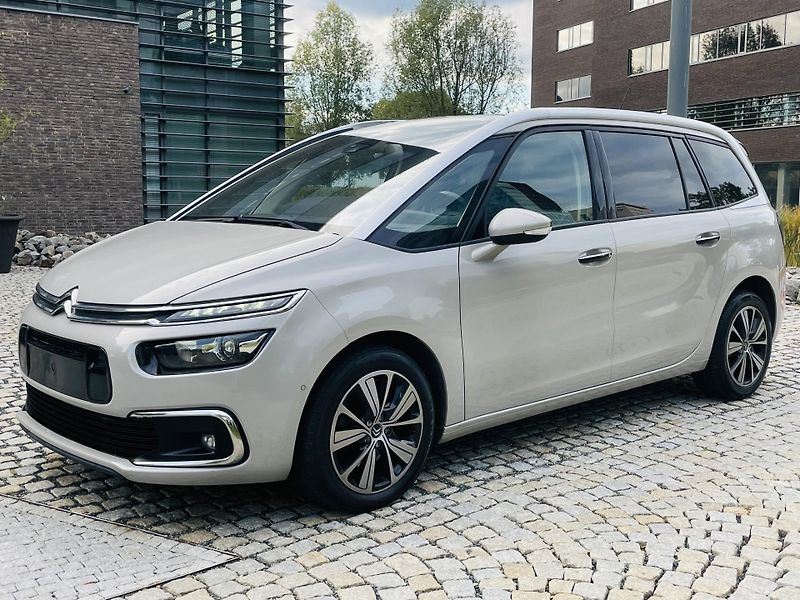 Citroën Grand C4 Picasso 2.0HDi MAN 7MÍST KAMERA TAŽNÉ - fotka 6 z 45