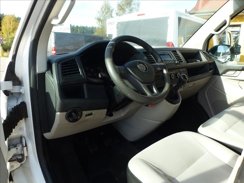 Volkswagen Transporter 2,0 TDI T6 6míst Klima,TZ - fotka 16 z 43
