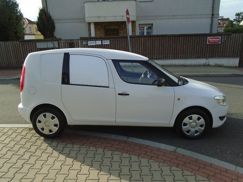 Škoda Praktik (2015) 1.6 TDi , Klima - fotka 4 z 24