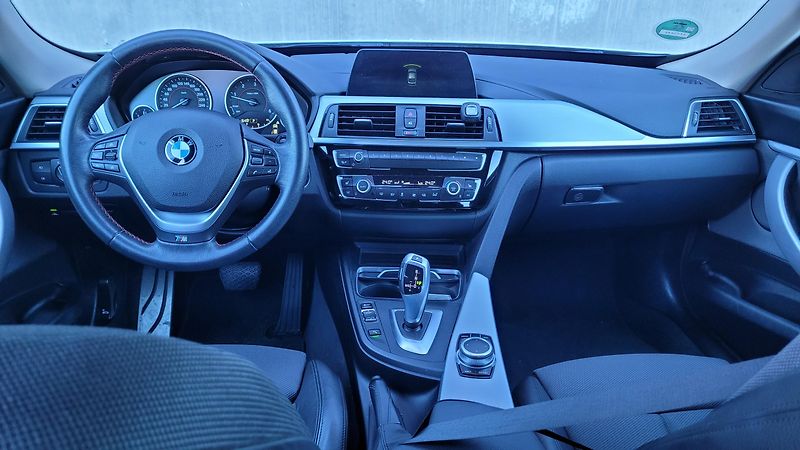 BMW Řada 3 320D XDRIVE GT - fotka 16 z 22