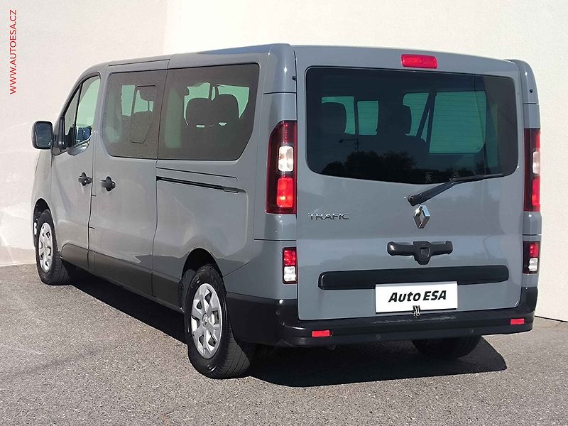 Renault Trafic (2022) 2.0dCi L2 9míst, Intense - fotka 6 z 19