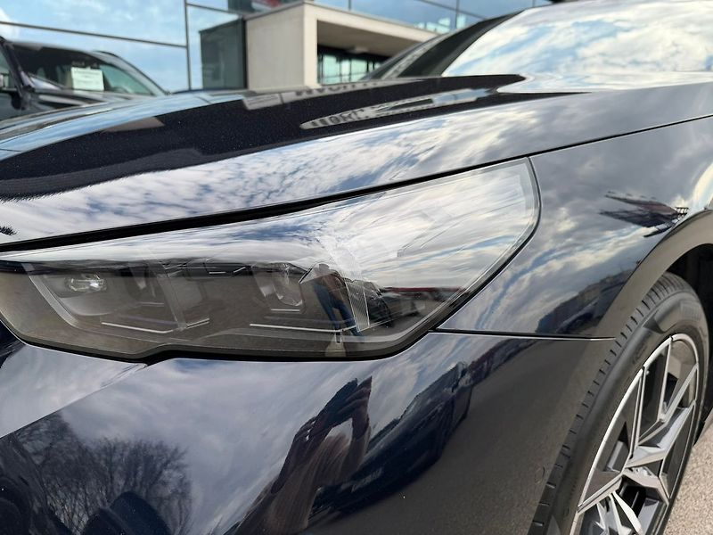 BMW Řada 5 550e xDrive Touring 08/2025 - fotka 29 z 29