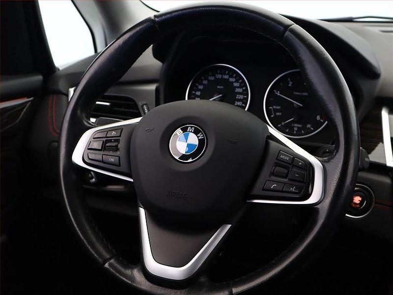 BMW Řada 2 (2019) 216d Active Tourer, Automat - fotka 14 z 18