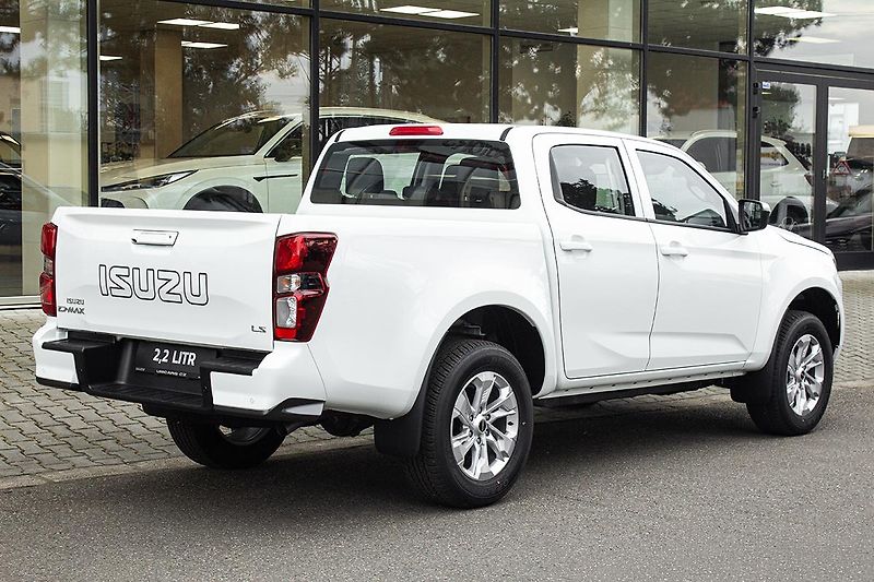 Isuzu D-Max (2026) 2,2 D AT DoubleCab 4x4  LS - fotka 4 z 21