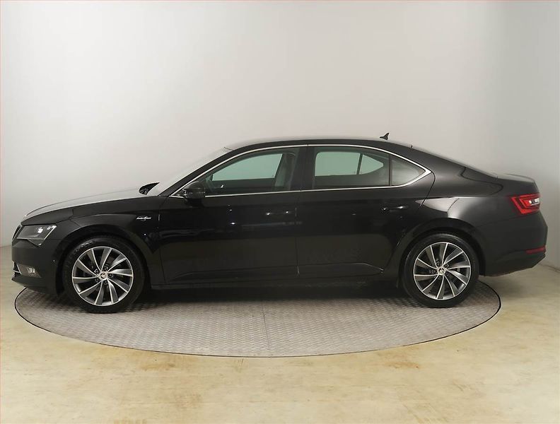 Škoda Superb (2017) Laurin&Klement 2.0 TDI 4x4 - fotka 3 z 30