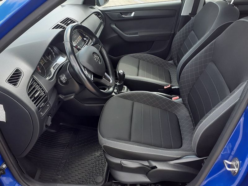 Škoda Fabia (2019) III Kombi 1.0 TSi Ambiente - fotka 15 z 32