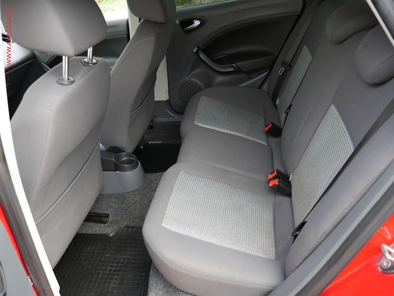 Seat Ibiza (2009) 1.4i, ČR, servis.kniha, AC - fotka 10 z 18