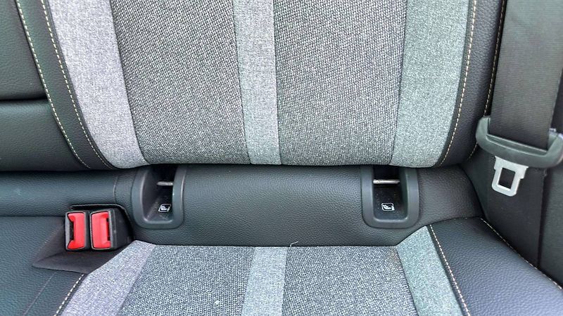 Škoda Octavia Combi Top Selection 2,0TDI 110 - fotka 24 z 31