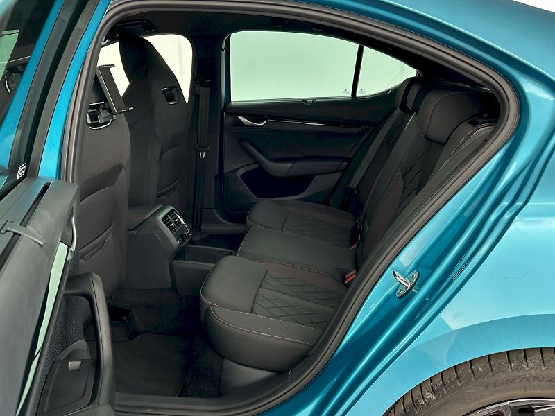 Škoda Octavia (2025) DSG 2.0TSI 195kW RS - fotka 8 z 36