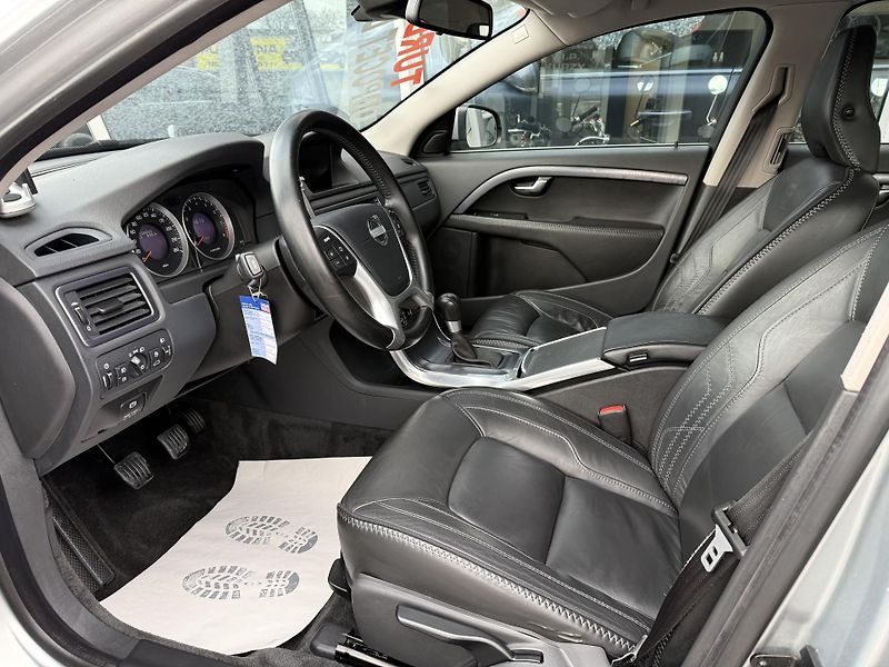 Volvo V70 1,6i T4 132kW OCEAN RACE - fotka 19 z 45