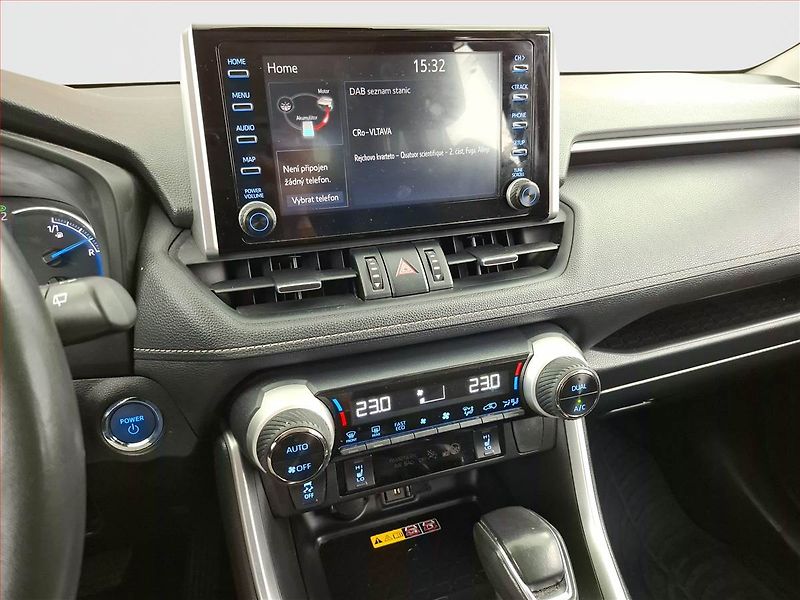 Toyota RAV4 (2022) 2.5 Hybrid - fotka 12 z 17