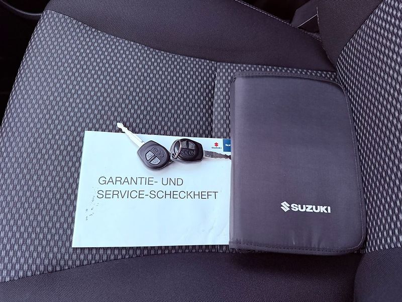 Suzuki Vitara 1.6 Comfort Aut., Serviska - fotka 25 z 27
