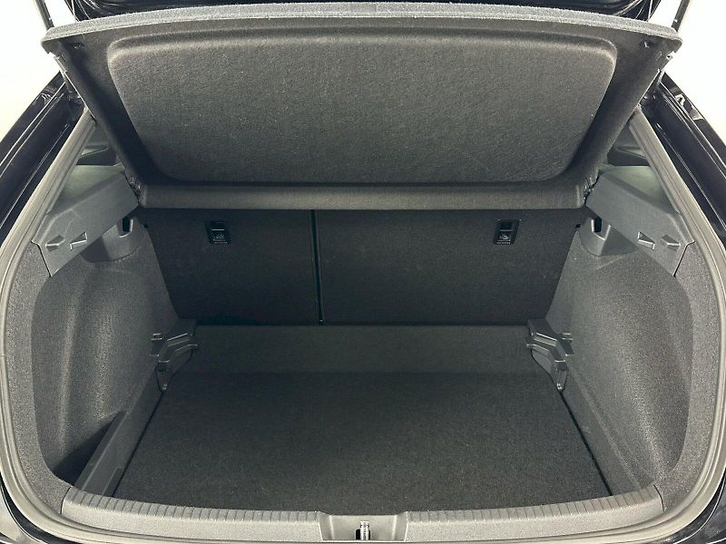 Volkswagen Taigo (2025) R-Line 1.5 TSI 110kW DSG - fotka 28 z 30