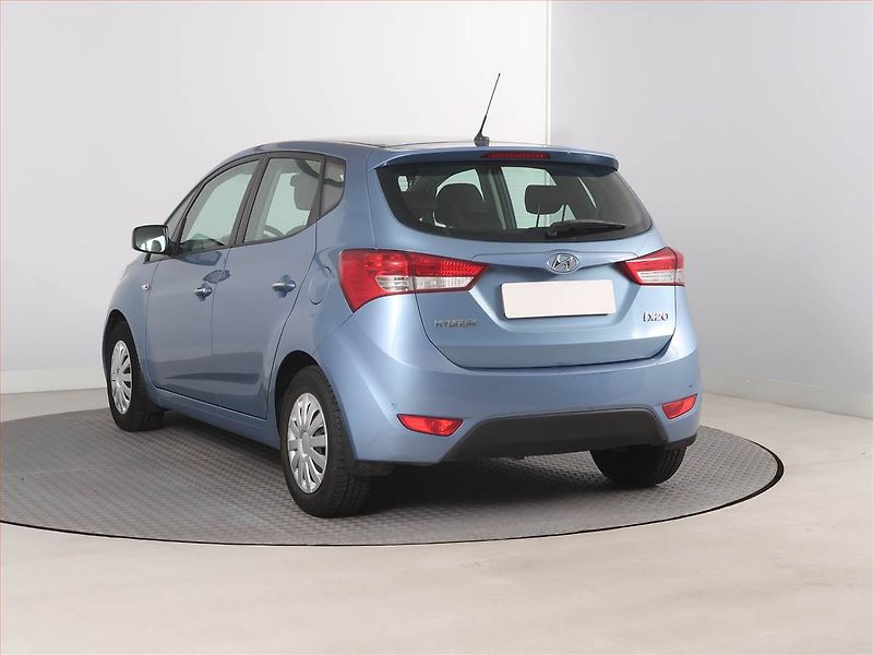 Hyundai ix20 (2012) 1.6 CVVT - fotka 4 z 15