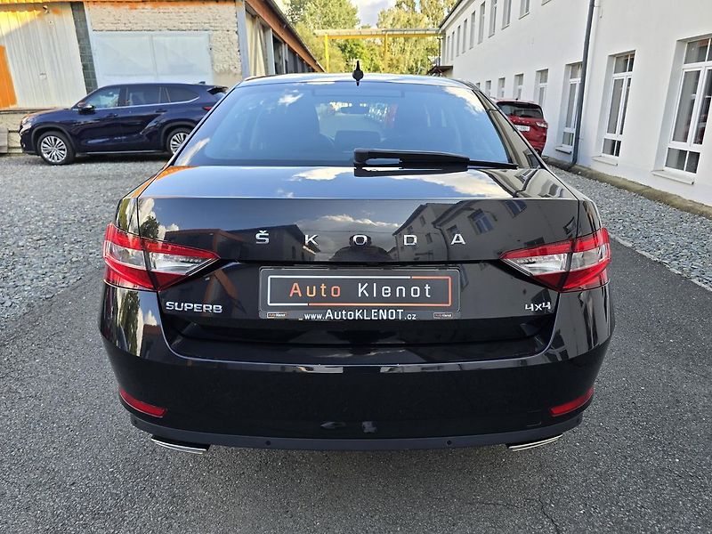 Škoda Superb 200kW 4x4 DSG STYLE DPH - fotka 6 z 45