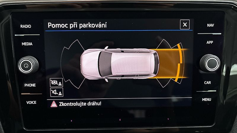 Volkswagen Passat 2.0 TDI DSG Elegance Variant - fotka 12 z 27