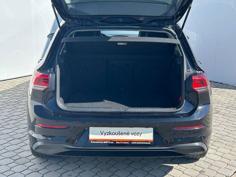 Volkswagen Golf Life 6G 1,5TSi - fotka 24 z 24