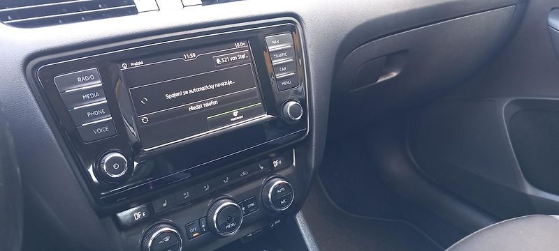 Škoda Octavia Ambition 2.0 TDI/110 kW  - fotka 23 z 29