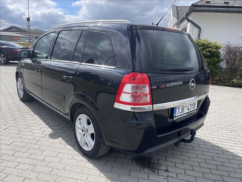 Opel Zafira 1,6 i 16V 85kw 7míst Tažné TOP - fotka 31 z 34
