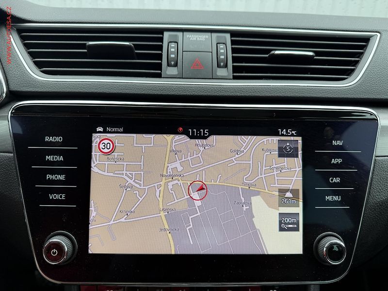 Škoda Superb (2019) 2.0 TDi, ČR, Style, DSG, LED - fotka 16 z 23