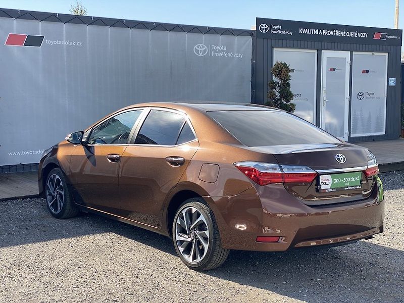 Toyota Corolla 1.6i, ČR, Executive, záruka - fotka 5 z 18