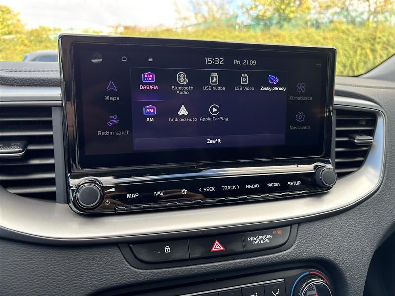 Kia Ceed 1,5 TGDi TOP ZÁRUKA KAMERA - fotka 22 z 40