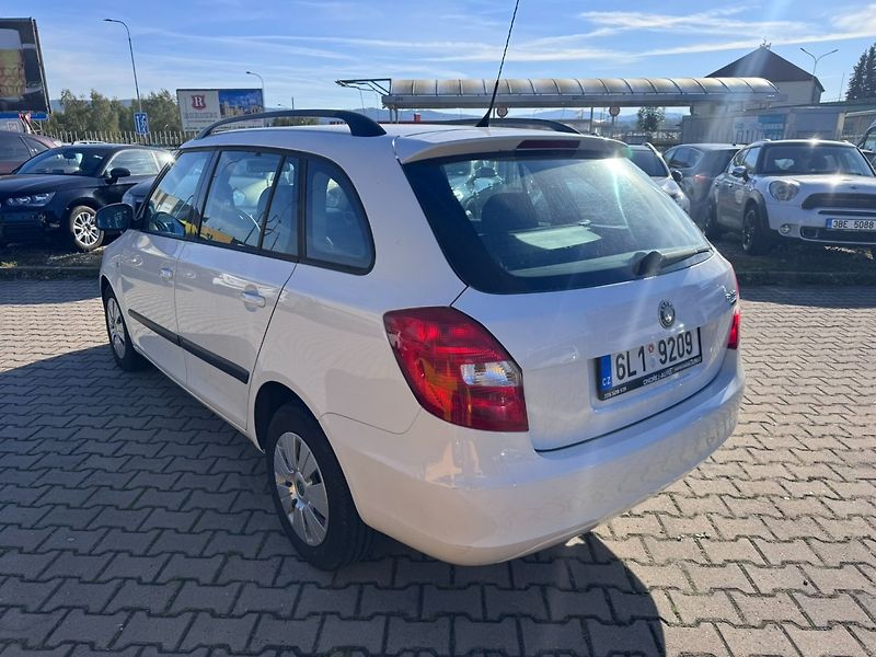 Škoda Fabia (2009) 1,6i 77 KW ROZVODY - fotka 4 z 46