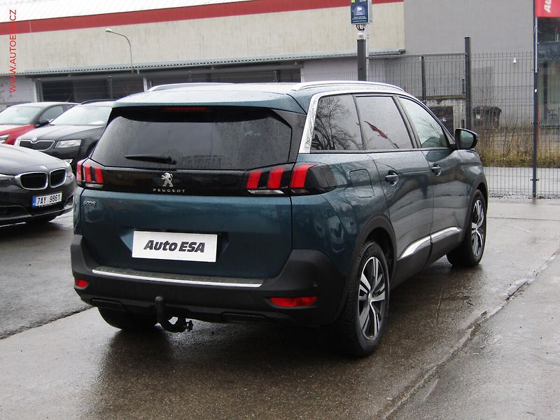 Peugeot 5008 (2019) 1.5 HDi, Allure, TZ, navi - fotka 4 z 21