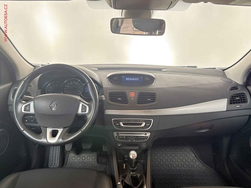 Renault Fluence (2010) 1.5 dCi, ČR, AC, tempo, park - fotka 8 z 14