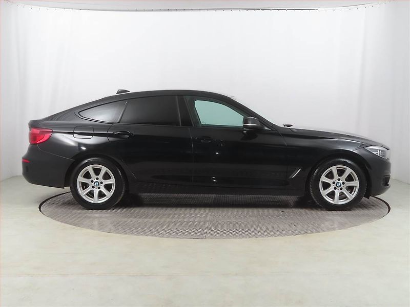 BMW Řada 3 (2019) 318d GT, Serv.kniha, Navi - fotka 6 z 22