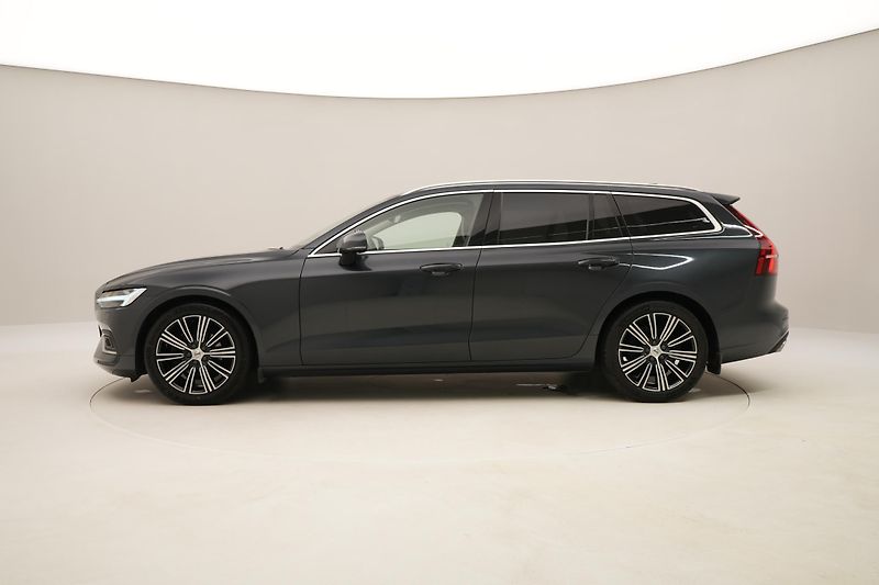 Volvo V60 D4 INSCRIPTION AUT REZERVACE - fotka 9 z 47