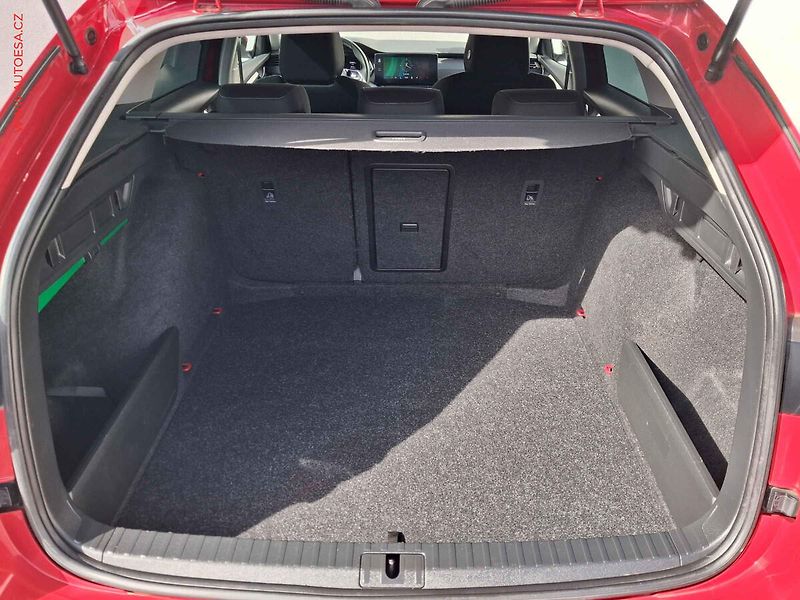 Škoda Octavia (2023) 1.5TSI E-Tec, ČR, DSG, navi - fotka 7 z 20